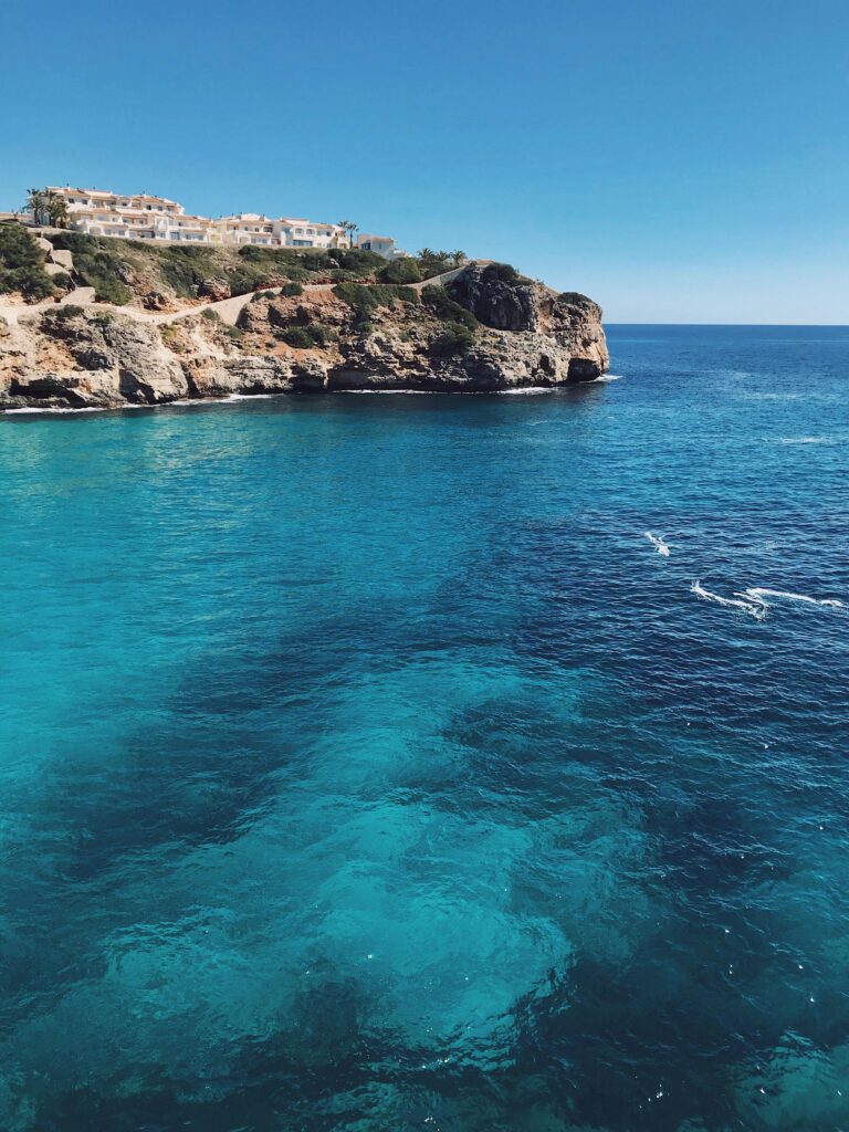 momento de tranquilidad en cala romantica mallorca