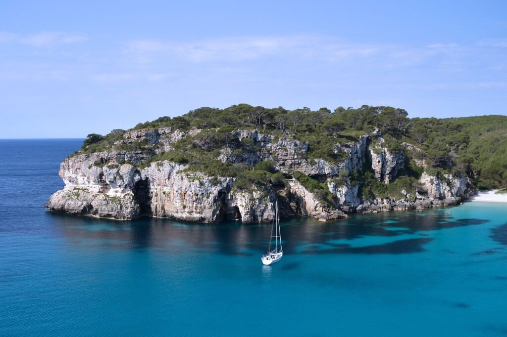 formacion rocosa en cala romantica mallorca