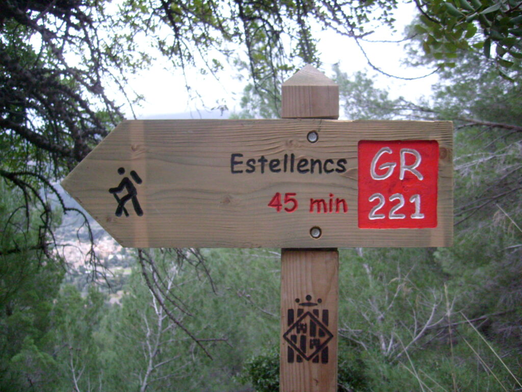 cartel gr 221