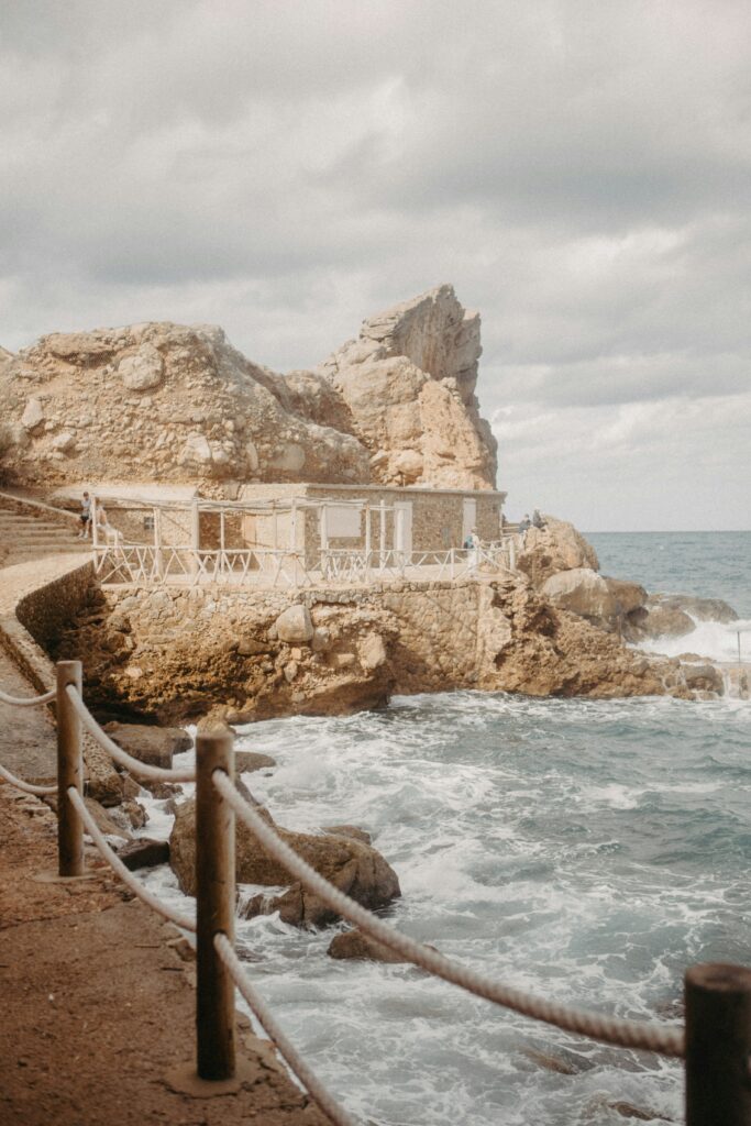 cala estellencs izquierda