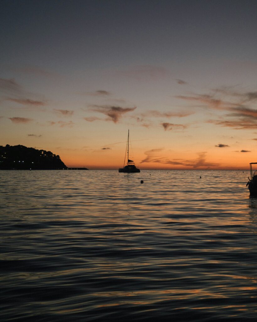 porto petro al atardecer