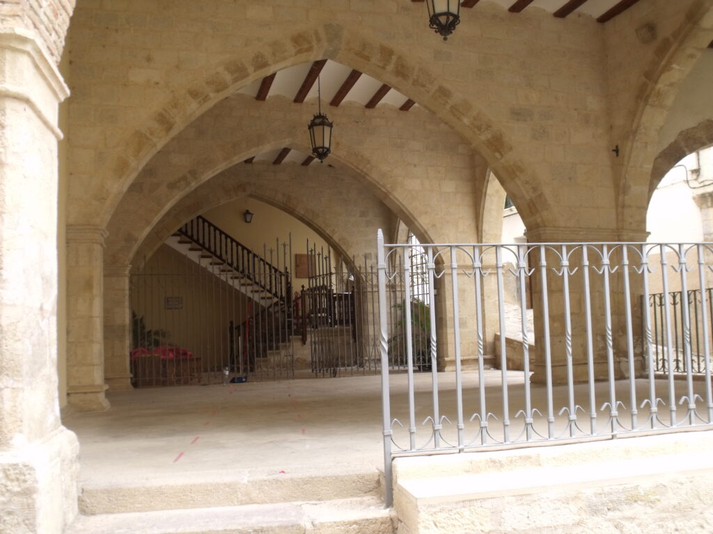 castellote town hall market