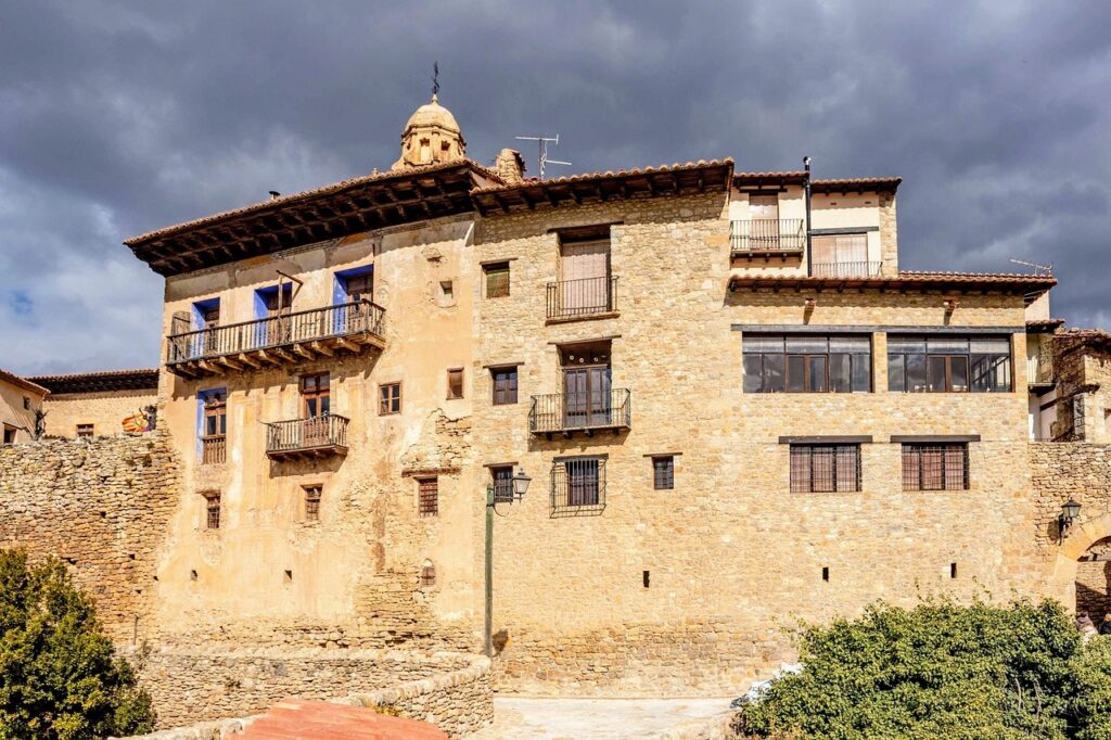 edificio en la muralla