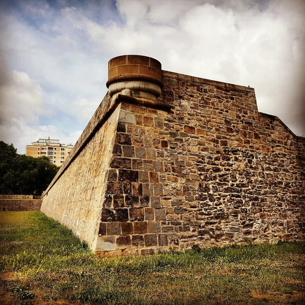 esquina muralla pamplona
