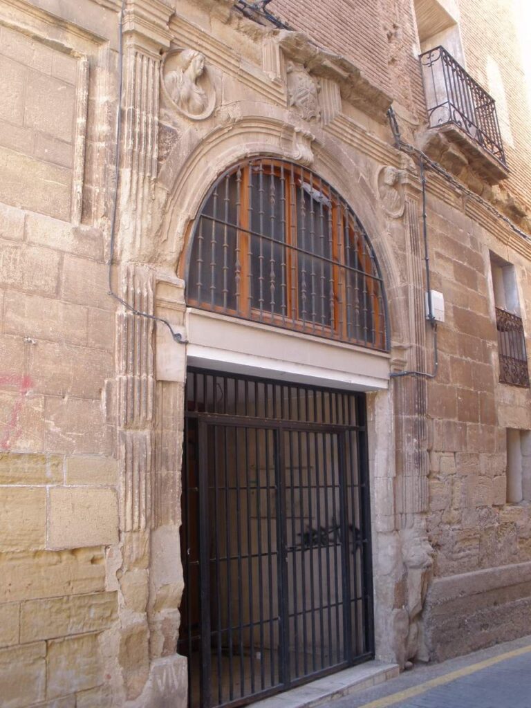 casa blasonada en alberite