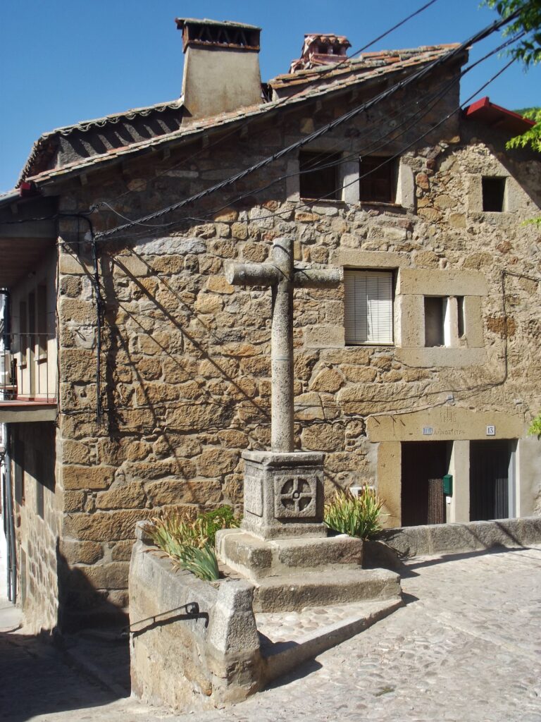 cruz de piedralaves