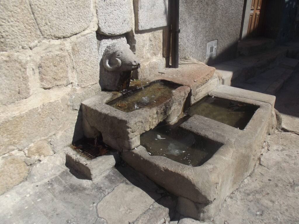 fuentes en piedralaves