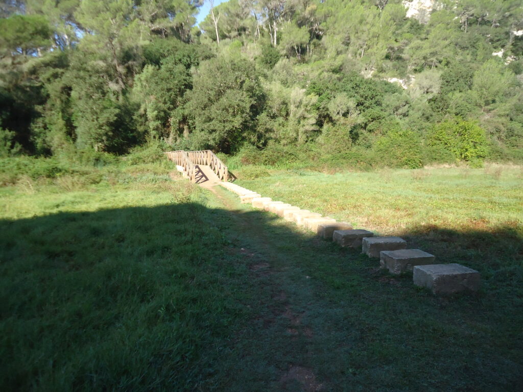 hiking in Cala Galdana