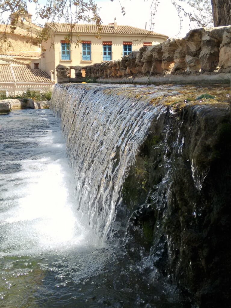 fuente en letur