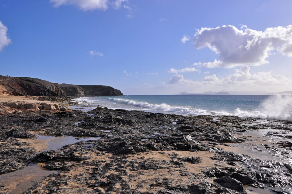rocas en playa papagayo