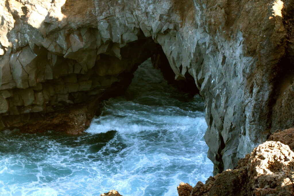 caverna en los hervideros