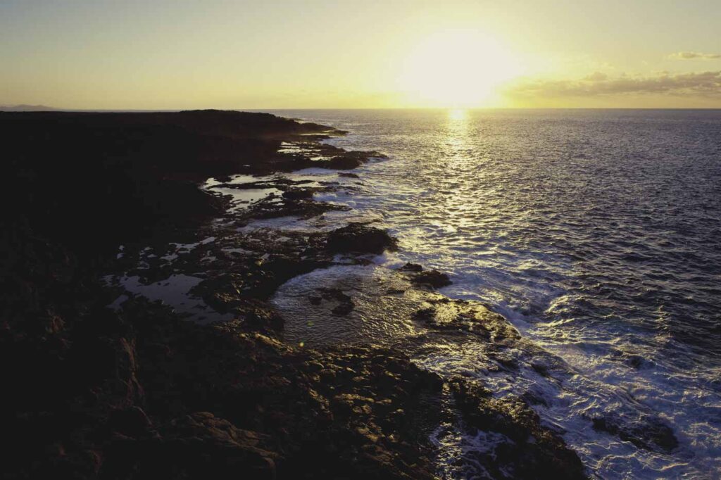 puesta de sol en los charcones