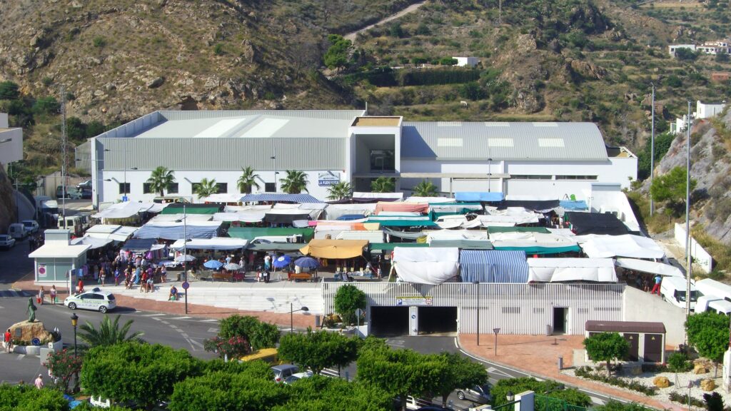 mercado de artesania en mojacar
