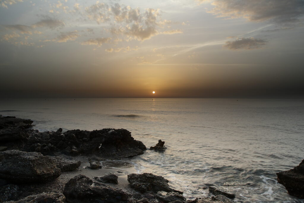 atardecer en la playa de mojacar